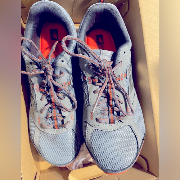New Balance Sneakers - Picture 1 of 2